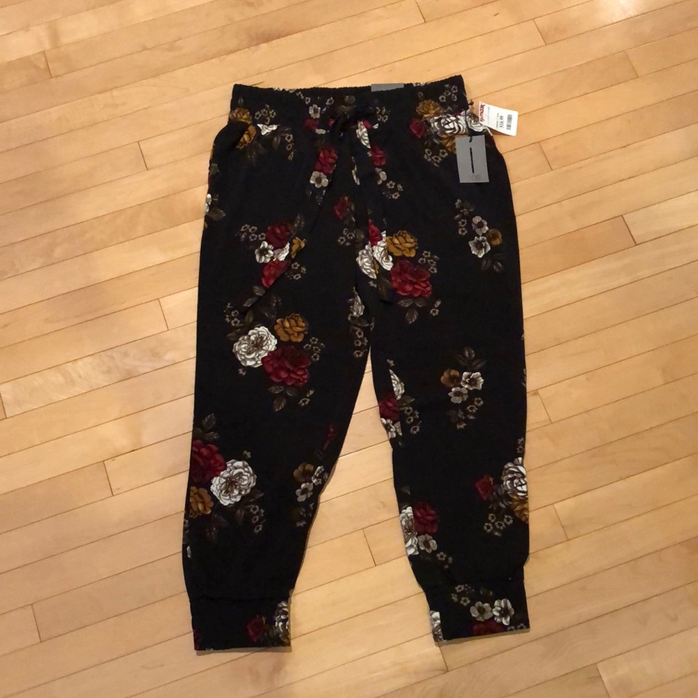 Black flora joggers
